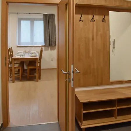 Efi Horni Aparthotel
